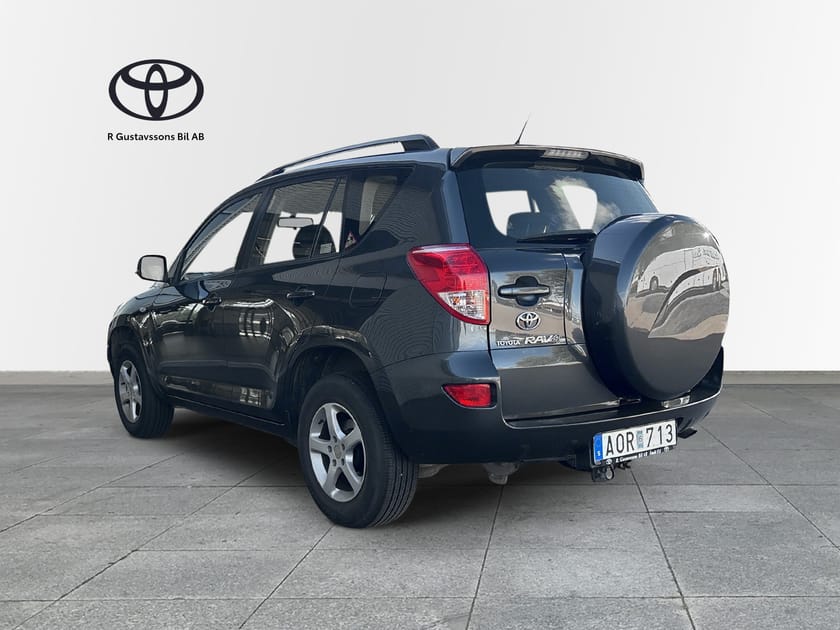 Bild 2 av Toyota RAV4 2.0 Automat Vinterhjul Avtagbart dragkrok