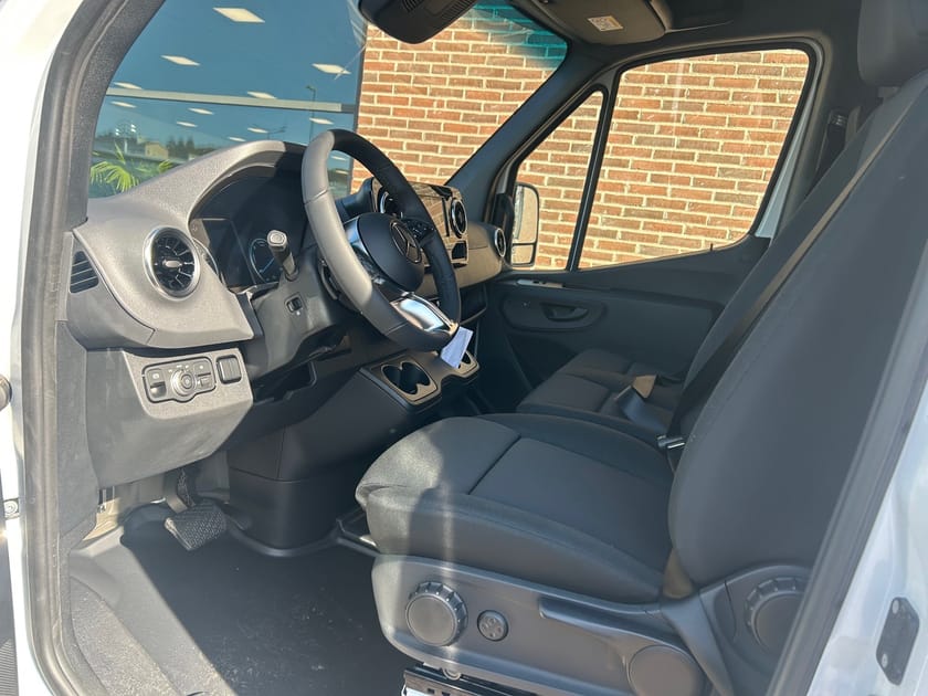 Bild 3 av Mercedes-Benz eSprinter 414 81 kWh