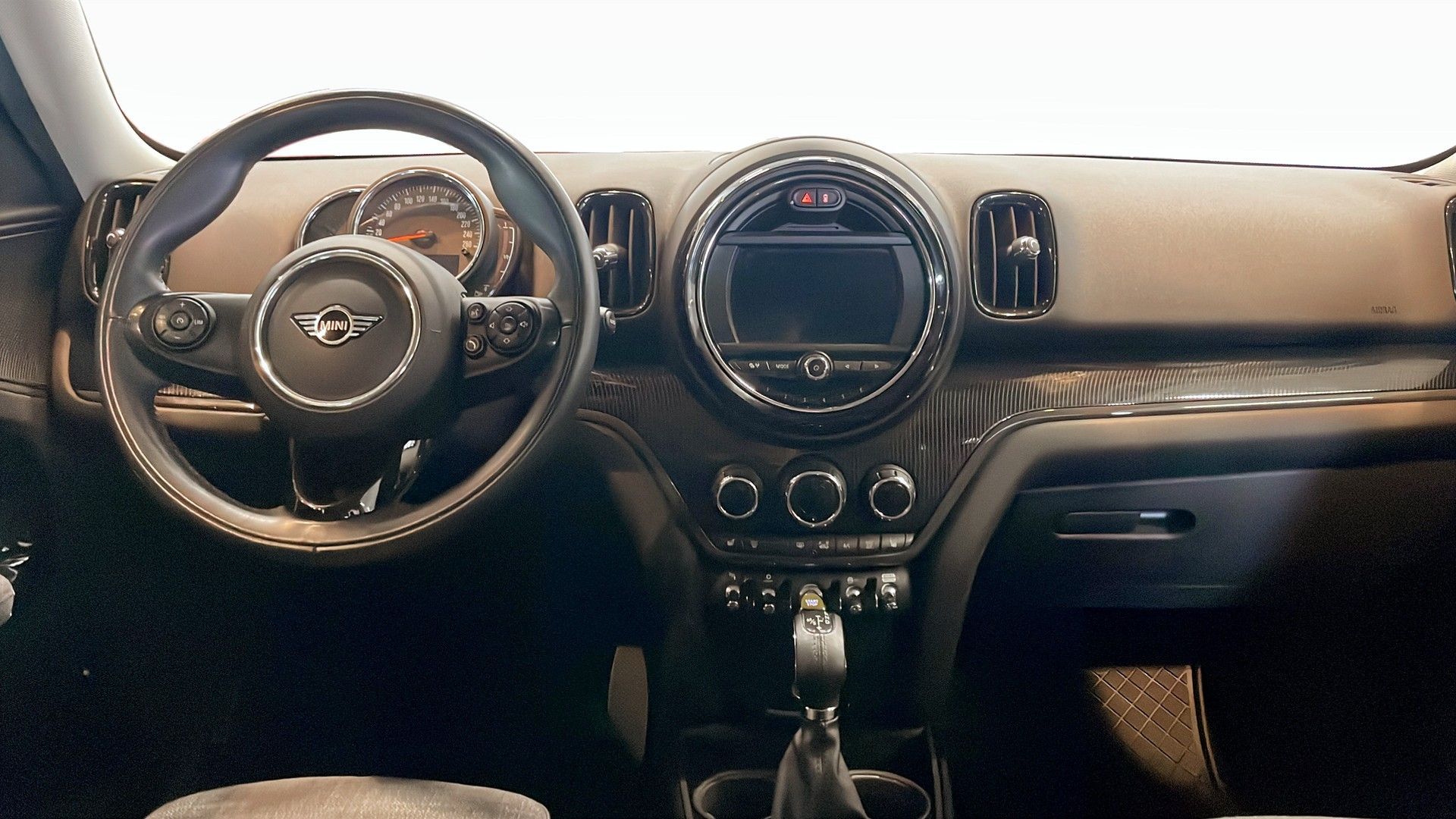 MINI Countryman SE Cooper SE ALL4 2019, photo 4/10