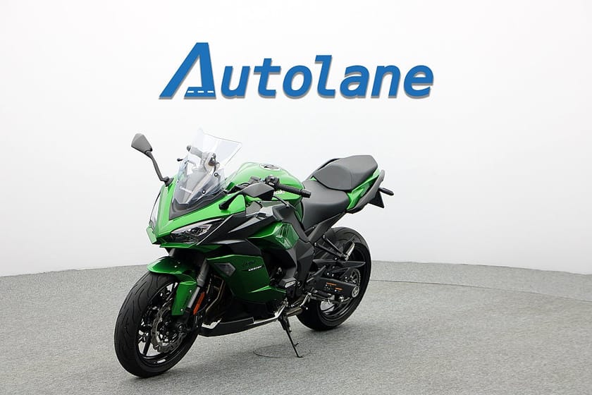 Bild 4 av Kawasaki Ninja Z1000SX *Quickshifter, Farthållare, Nyservad