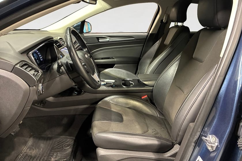 Bild 3 av Ford Mondeo 2.0 EcoBlue 190 HK AUT MOMS NAVI DRAG B-KAMERA KEYLESS