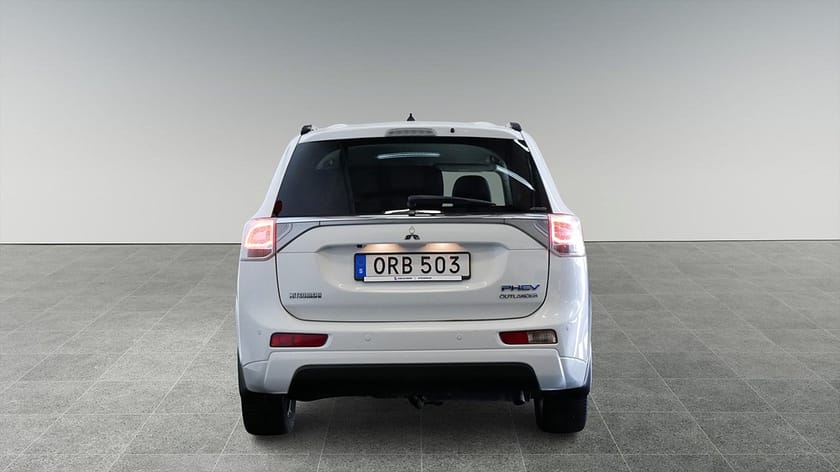 Bild 4 av Mitsubishi Outlander PHEV Business 4WD | 979 kr/mån | Plug-In Hybrid | DragMitsubishi CVT, 203hk, 2014