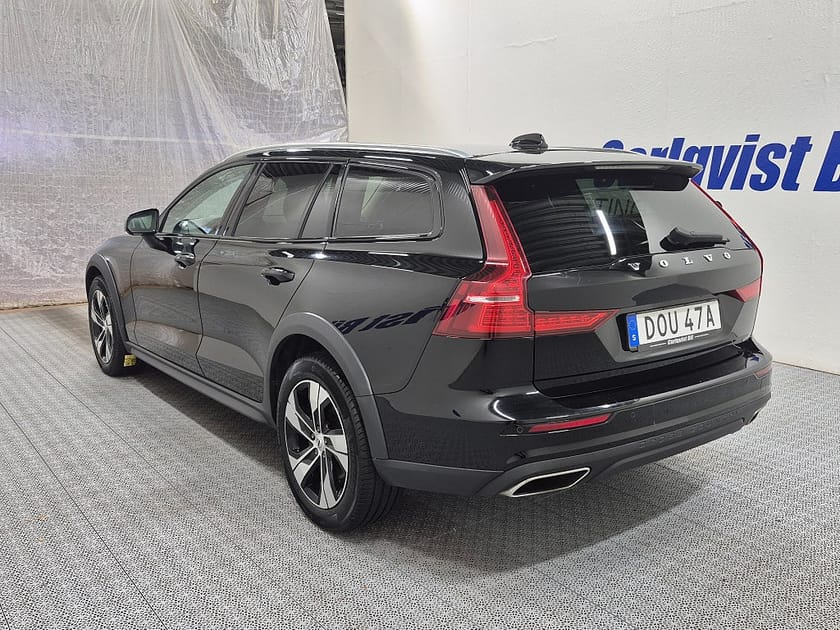 Bild 5 av Volvo V60 Cross Country B4 MILDHYBRID AWD 197HK 4x4 Advanced Läder