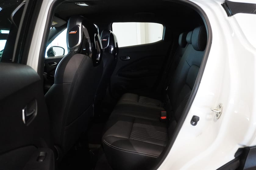 Bild 5 av Nissan Juke 1.0 DIG-T DCT Tekna Navi 19