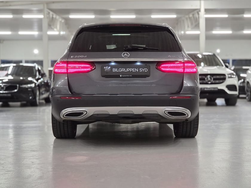 Bild 5 av Mercedes-Benz E 220 d 4MATIC All-Terrain 9G-Tronic|Panorama|Burmester|