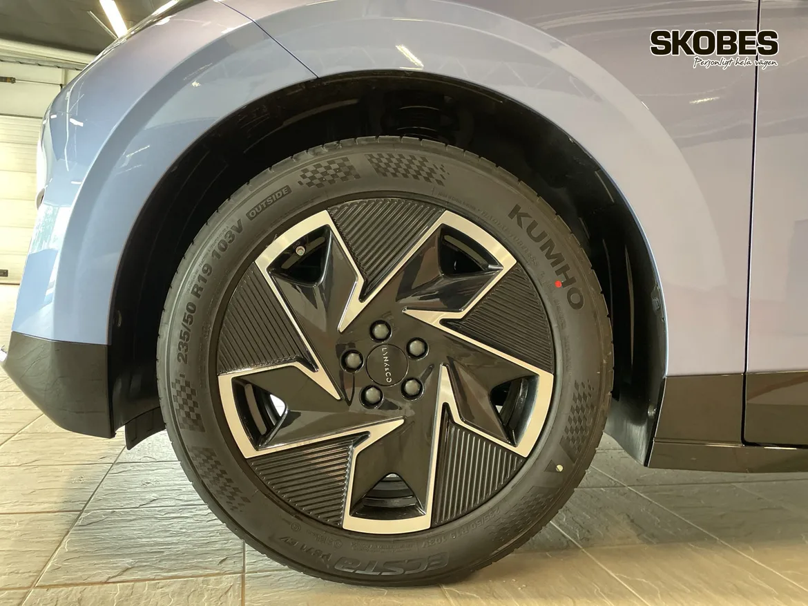 Lynk & Co 02 EV
