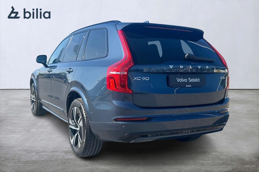 Bild 2 av Volvo XC90 7 Säten B5 AWD Diesel Plus Dark, Dragkrok, 360 kamera