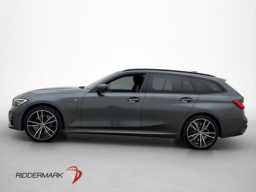 Bild 5 av BMW 330e xDrive Touring 330 292hk M Sport Cockpit Sensorer CarPlay Navi