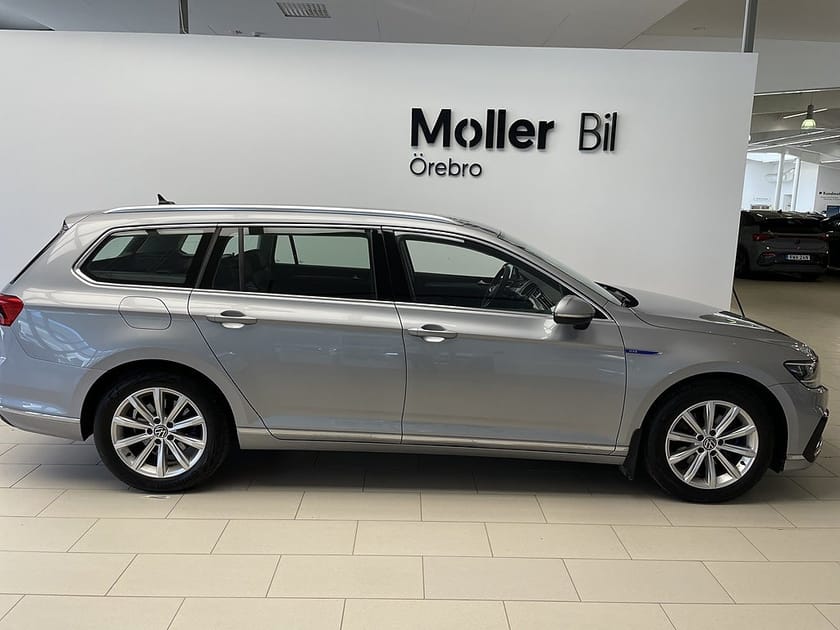 Bild 5 av Volkswagen Passat Sportscombi GTE 1.4 TSI DSG 218HK|B-kamera|Drag|Navi|Car-play