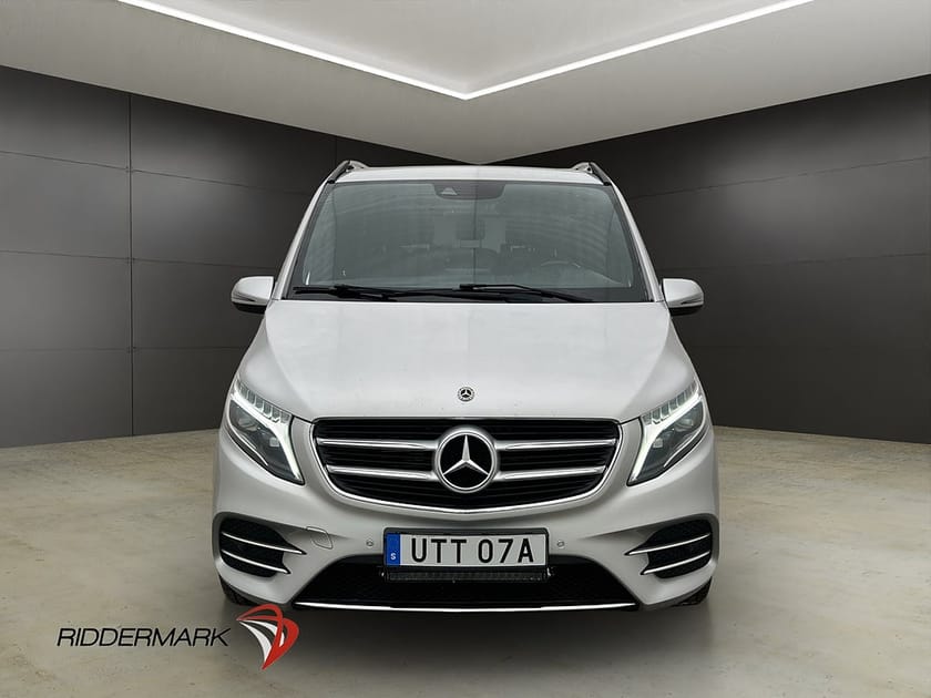 Bild 5 av Mercedes-Benz V 220d 4MATIC 3.2t 220 AMG Värm Drag Pano Skinn Kamera