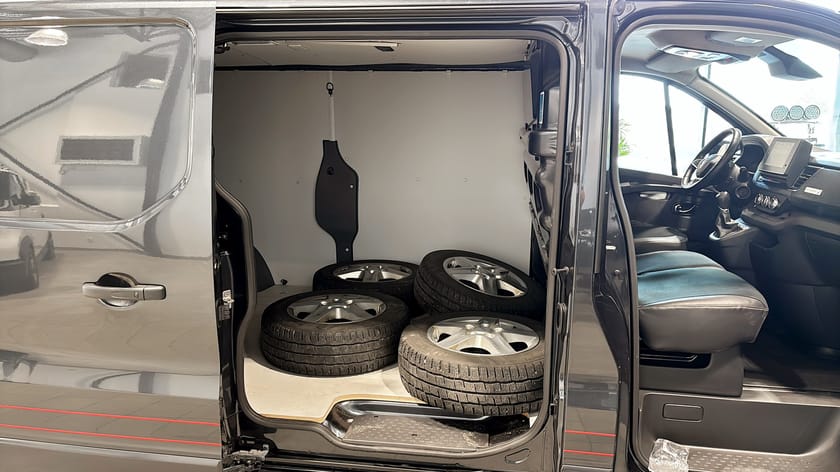 Bild 5 av Renault Trafic Skåpbil L2H1 DCI 170Hk EDC