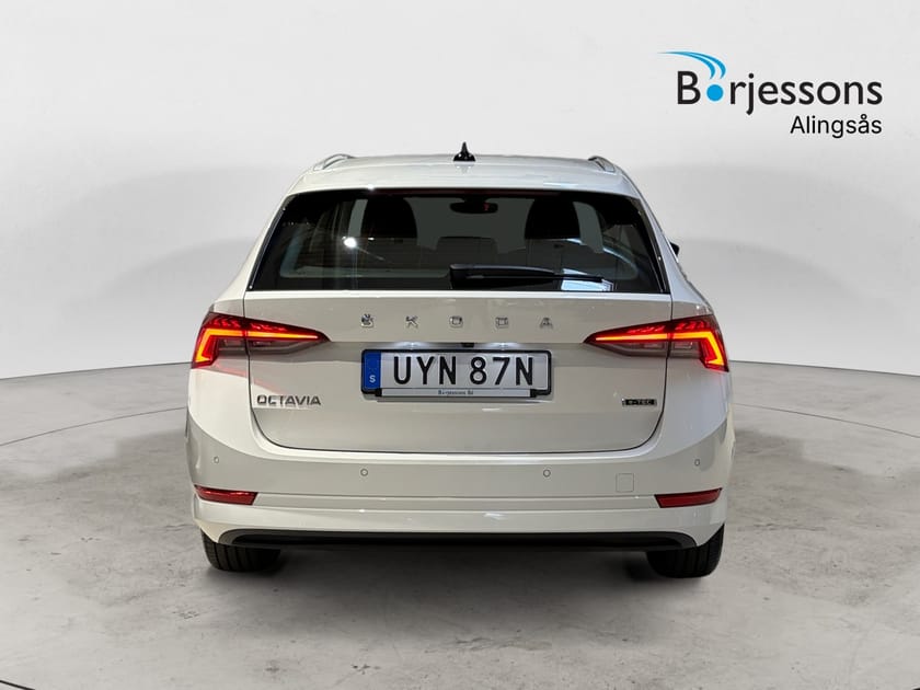 Bild 4 av Škoda Octavia Kombi Style TSI e-Tec 110hk Drag/Värmare/Kamera