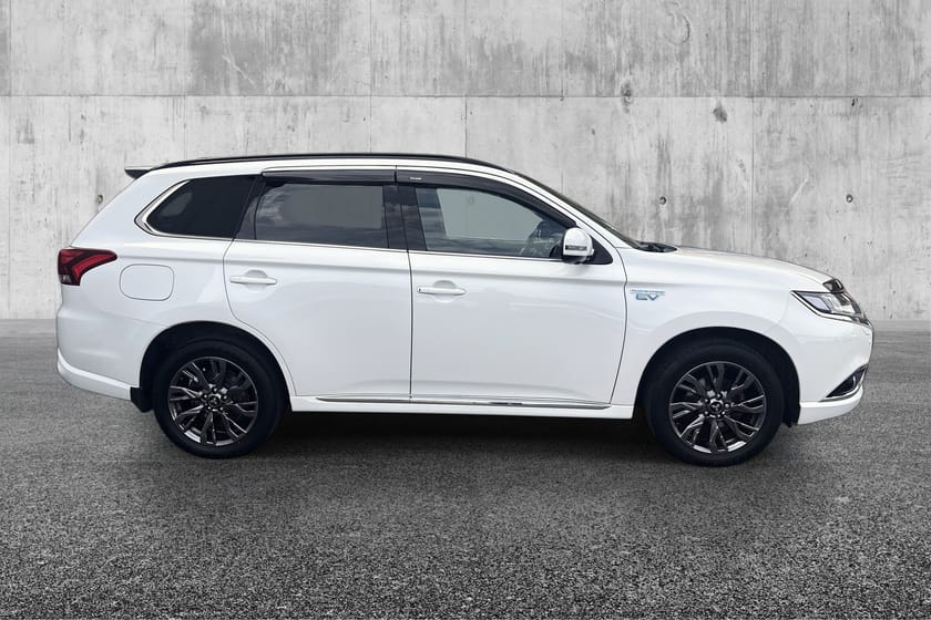 Bilde 4 av Mitsubishi Outlander PHEV Innstyle+ // Plug-in hybrid//Hengerfeste//