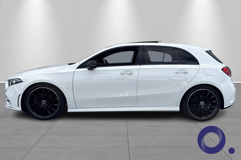 Bilde 3 av Mercedes-Benz A 180 AMG Premium | Panorama |Burmester| Keyless | 19" AMG |