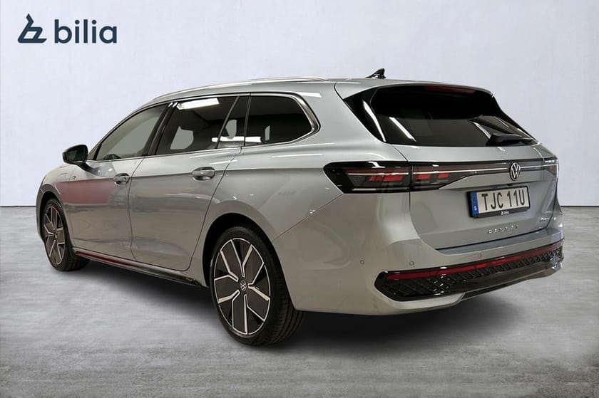 Bild 2 av Volkswagen Passat Variant eHybrid 272 DSG6 R-LINE Automat Drag-Värmepaket