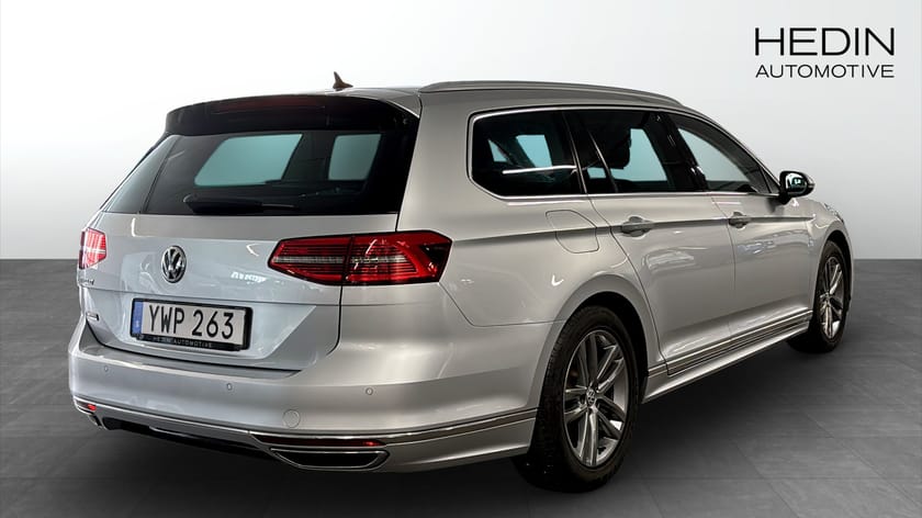 Bild 2 av Volkswagen Passat Sportscombi GT 2.0 TDI R-line Executive Värmare Dragkrok Skinn