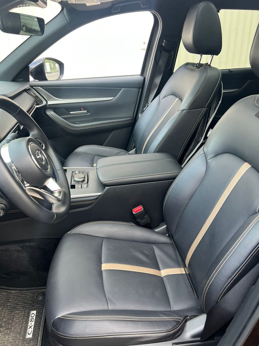 Bild 3 av Mazda CX-80 PHEV 4WD 7-Sits Homura Plus Panorama MOMS En Ägare