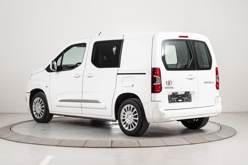 Bilde 3 av Toyota ProAce City 1.5D AdBlue Auksjon! Les tekst!