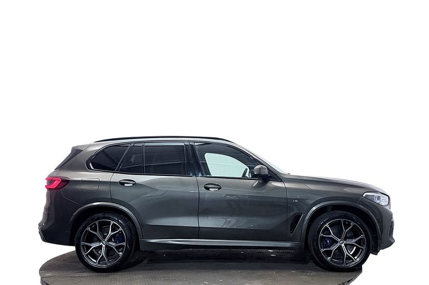 Bild 5 av BMW X5 xDrive40d M Sport Drag Pano Värmare 360° HUD B&W SeSpec