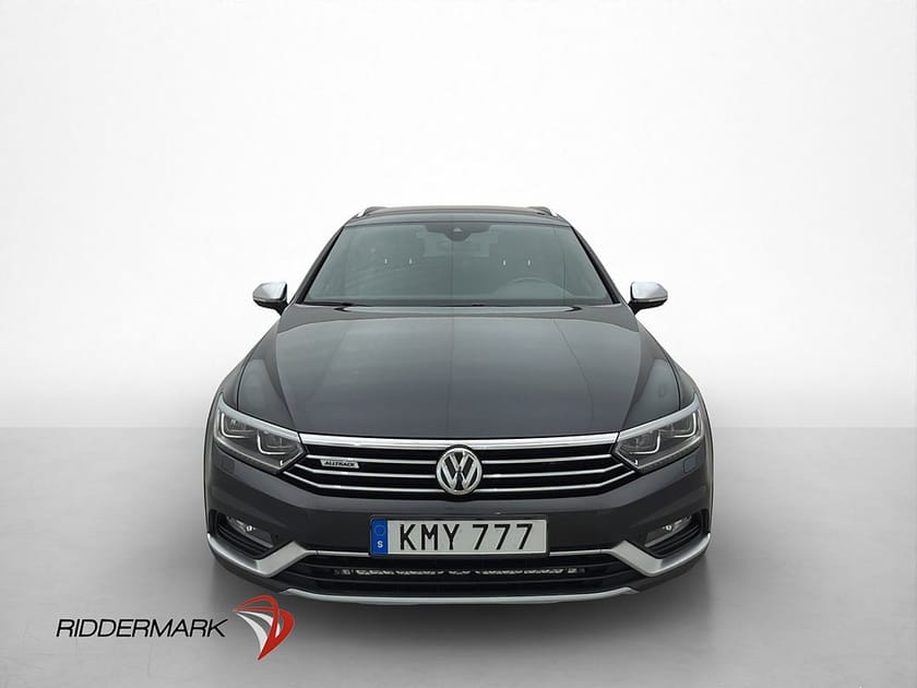 Bild 2 av Volkswagen Passat Alltrack 2.0 TDI 4M Cockpit Kamera D-Värm