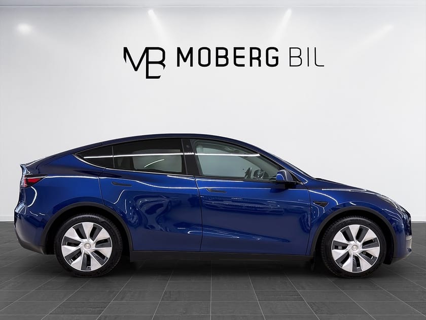 Bild 4 av Tesla Model Y Long Range AWD 514hk Pano Läder Navi