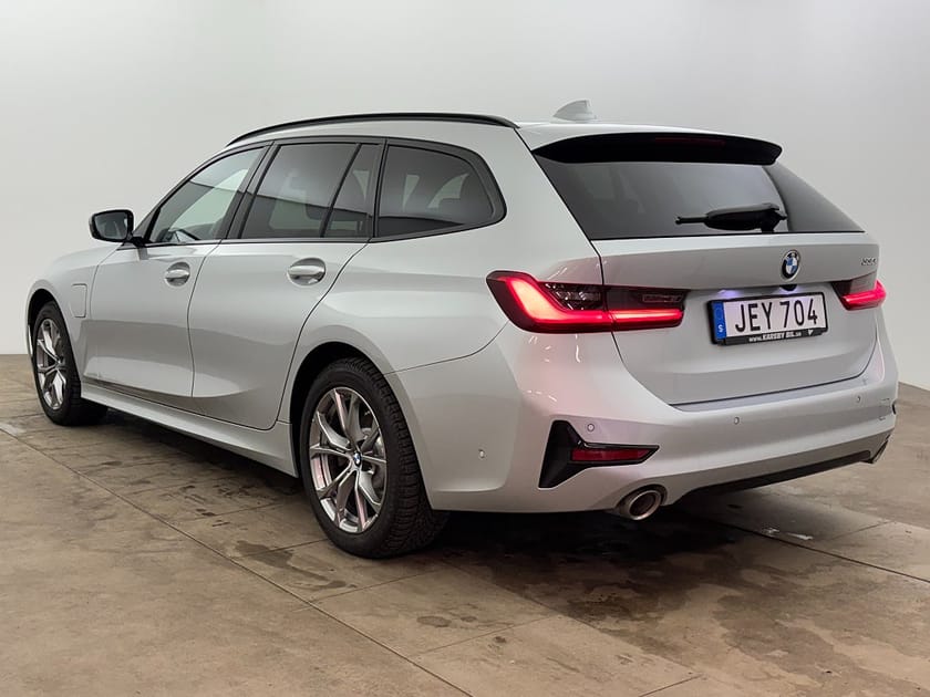 Bild 4 av BMW 330e Touring