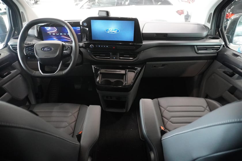 Bild 3 av Ford Tourneo Custom 320 Titanium X 320l LWB 2.0l Ecoblue 170hk 8AT FWD Diesel