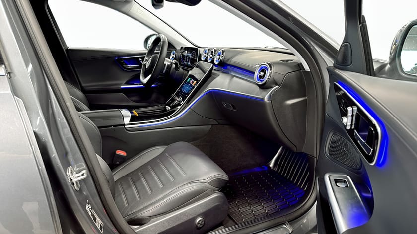 Bild 3 av Mercedes-Benz C 300 T de 4MATIC 4M  AMG Premium Förarassistentpaket Drag 360°