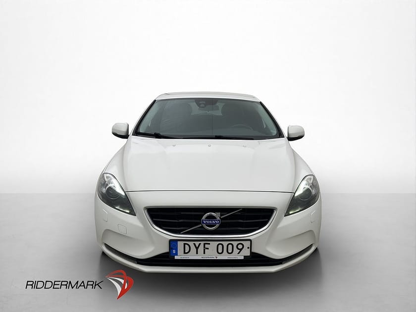 Bild 2 av Volvo V40 D2 Momentum D-Värmare P-Sensorer Halvskinn BT