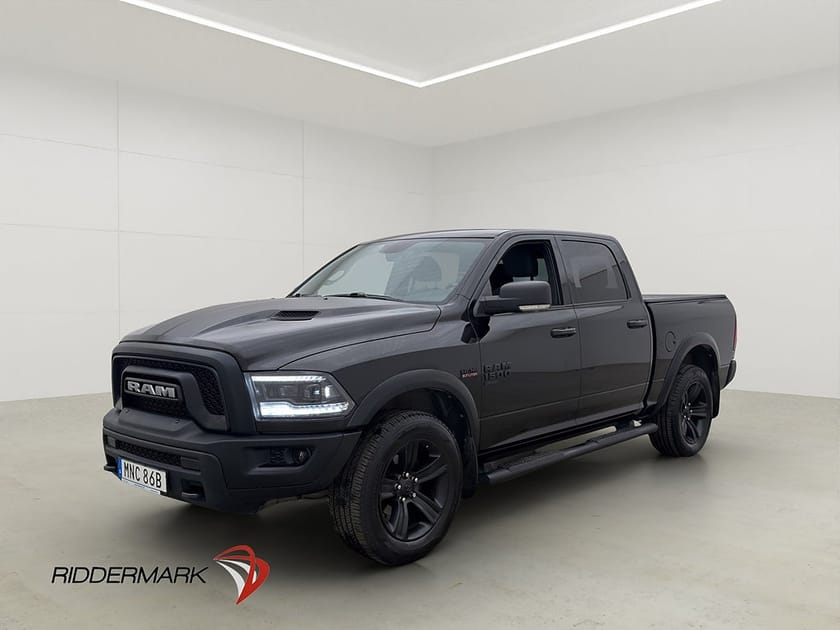 Bild 1 av RAM 1500 Crew Cab Dodge Classic Night V8 4x4 Drag Takluck Alpine Moms