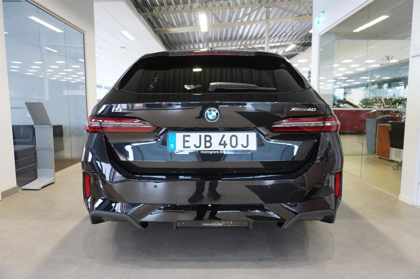 Bild 5 av BMW i5 xDrive40 Touring Touringm Sport Pro Pro Business Ed Drag H K DA