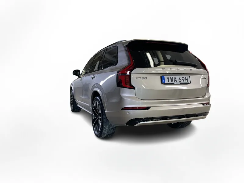 Bild 3 av 18 – Volvo XC90 7 Säten II T8 Ultra Dark