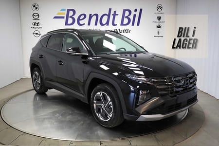 Hyundai Tucson PHEV 4WD Essential | Lagerbil|Adaptiv farth.|Rattvärme|