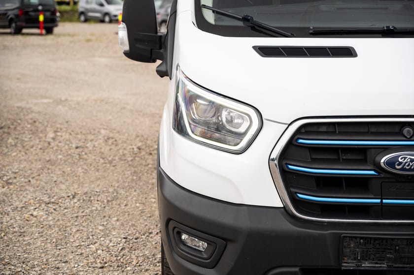 Bilde 4 av Ford E-Transit 350 BEV 269hk L3 Trend Auksjon! Les tekst!