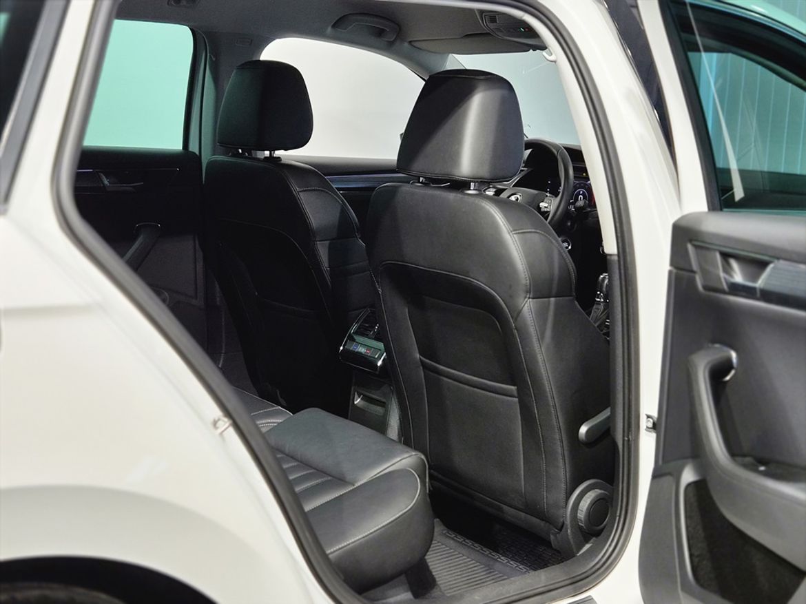 Škoda Škoda Superb Kombi — bild 22