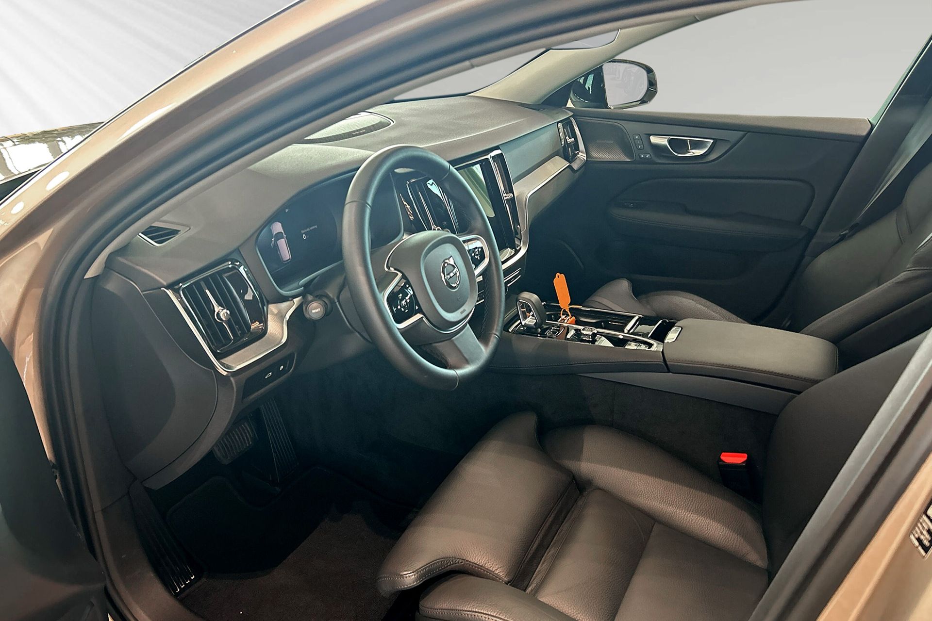 Volvo V60 T6 Plus Dark Nordic Edition 2026, bild 7/29