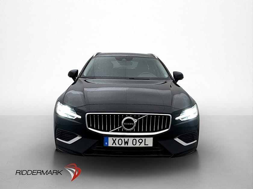 Bild 2 av Volvo V60 Recharge T6 AWD 350hk Inscription EXP Värmare Drag