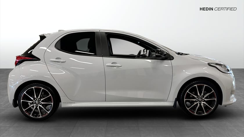 Bild 4 av Toyota Yaris Hybrid GR Sport | HUD | JBL | Pluspaket