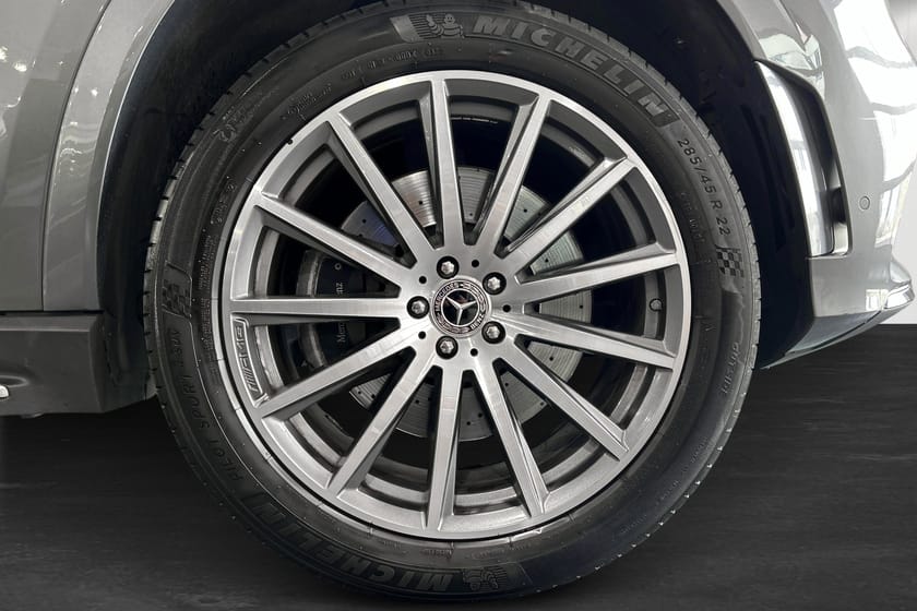 Bild 5 av Mercedes-Benz GLS 350 d 4MATIC AMG PAKET / PANORAMA / DRAGKROK / 6 SITS