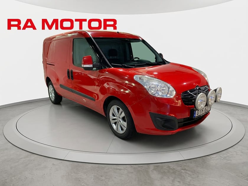 Bild 2 av Opel Combo Van 2.4t 1.6 CDTI | Värmare | Drag | Kamrem bytt |