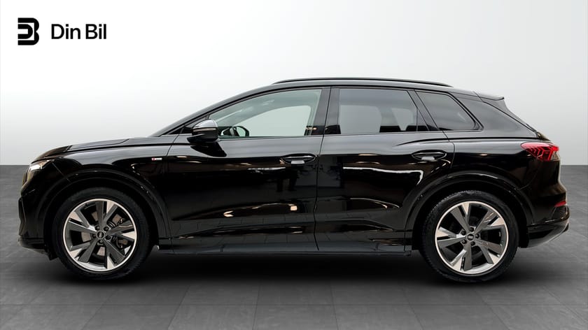 Bild 2 av Audi Q4 50 e-tron quattro 299HK S-Line PANO Black Optik