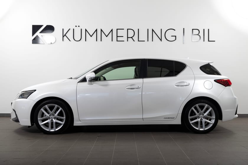 Bild 1 av Lexus CT 200h - Mark Levinson / B-kamera / P-sensorer