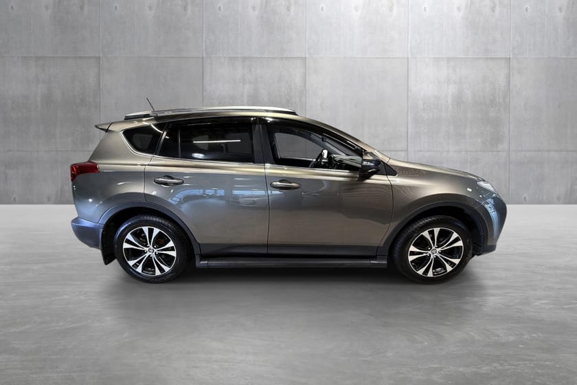 Bilde 2 av Toyota RAV4 2,2 D-CAT 4WD Exective aut