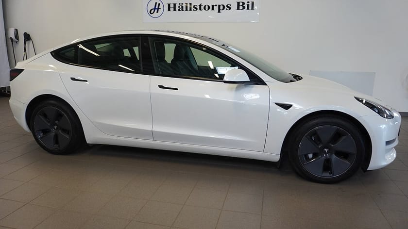 Bild 2 av Tesla Model 3 Long Range AWD AWD/Drag/Panorama/Navi/Kamera/Läder/441 hk