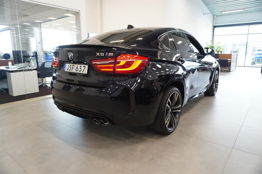 Bild 4 av BMW X6 M Panorama Elstol-Minne HUD Värmare H K Drag