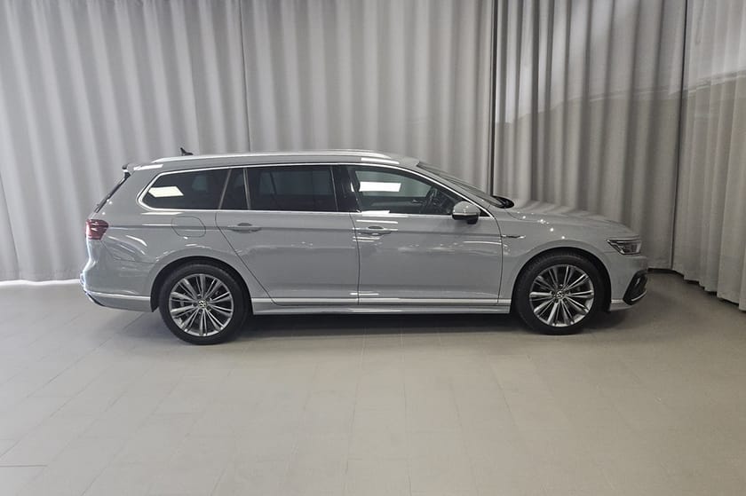 Bild 4 av Volkswagen Passat Sportscombi 2.0 TDI R-Line 200HK Executive Aut Drag