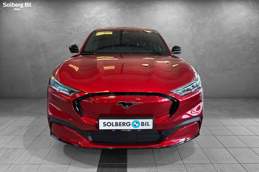 Bilde 2 av Ford Mustang Mach-E Long Range AWD LR 1-EIER/KROK(1500KG)/B&O/PANO/360
