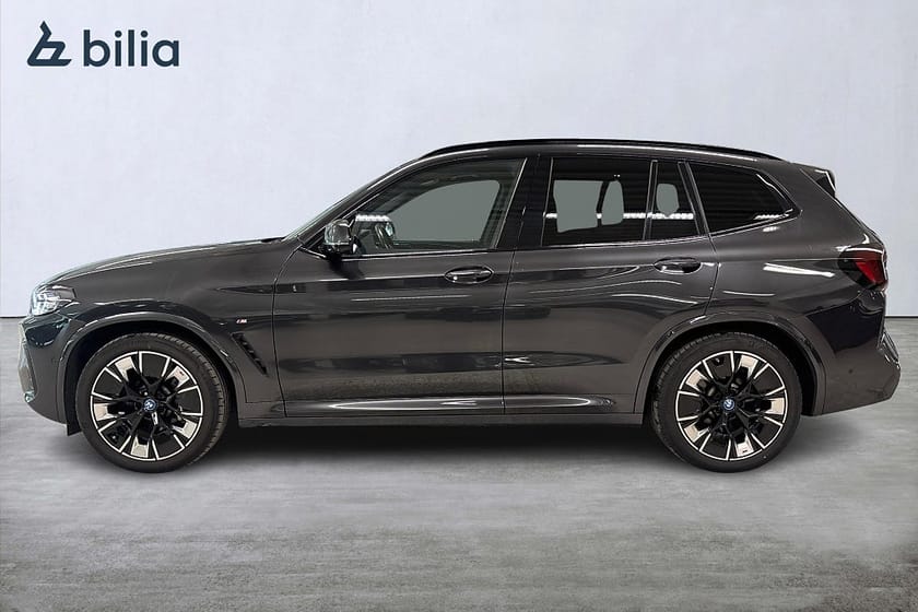 Bild 3 av BMW iX3 Charged Plus | Drag | H&K | Panorama | Aktiv farth.