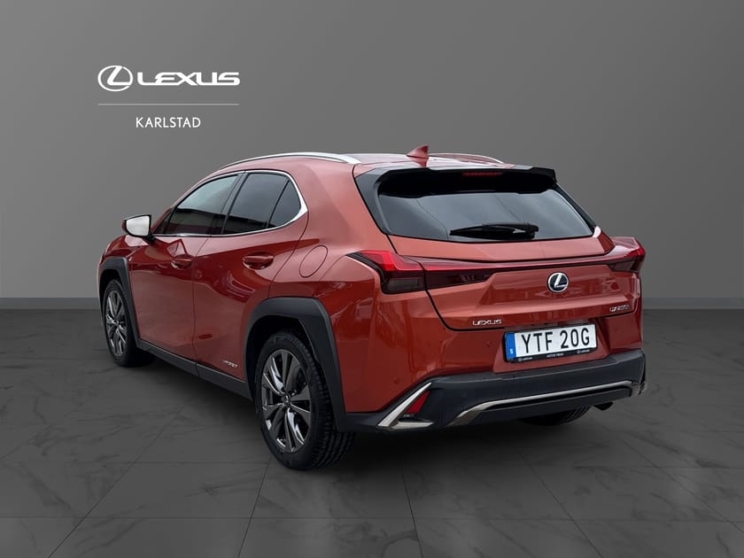 Bild 2 av Lexus UX 250h E-Four F SPORT AWD NAVIGATION
