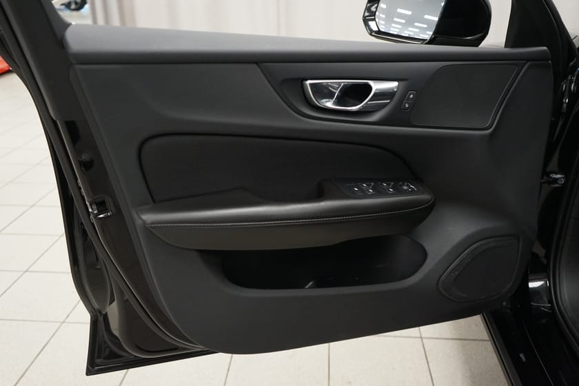 Bild 5 av Volvo V60 D4 AWD Momentum Advanced Edition | Drag |